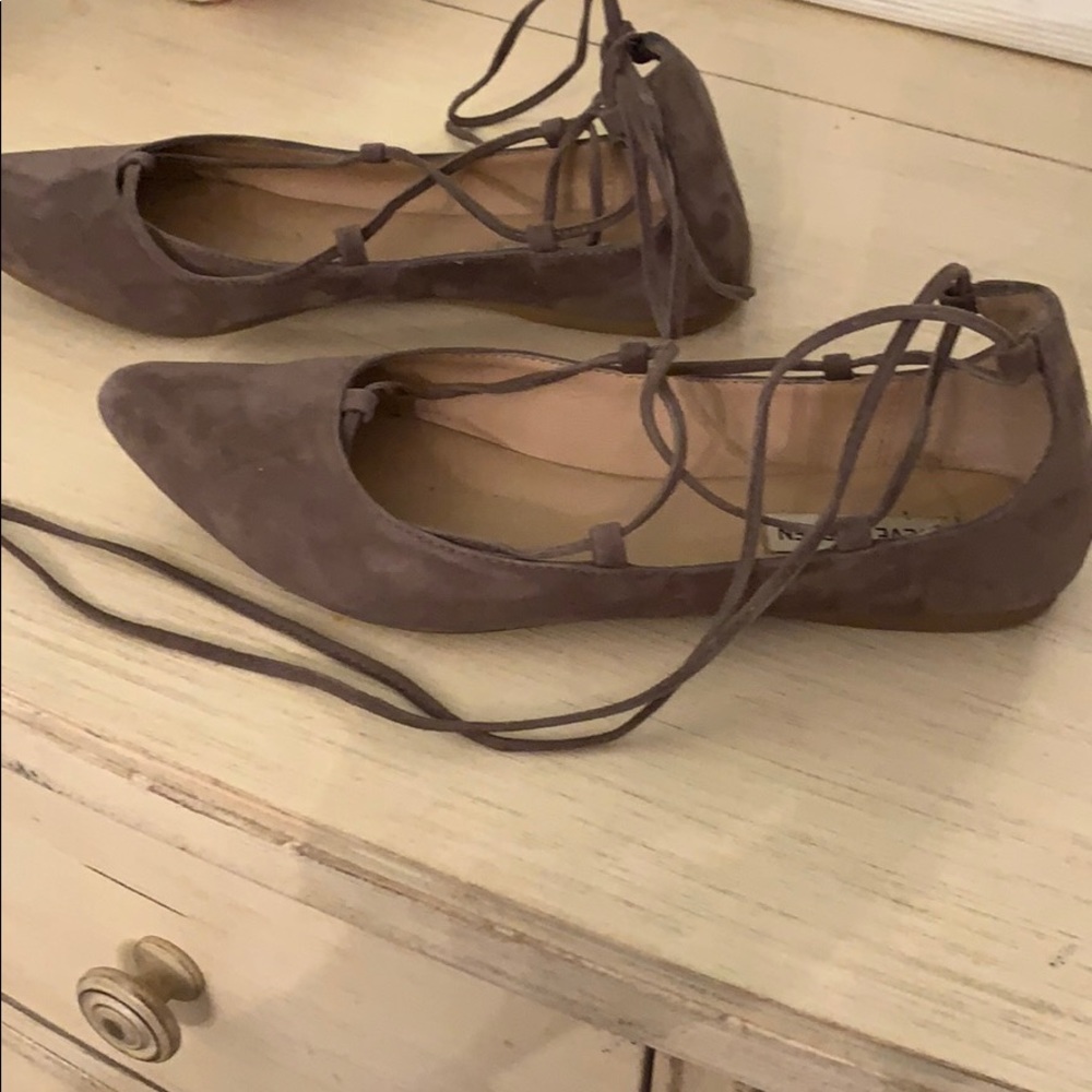 Flats - Picture 2 of 6